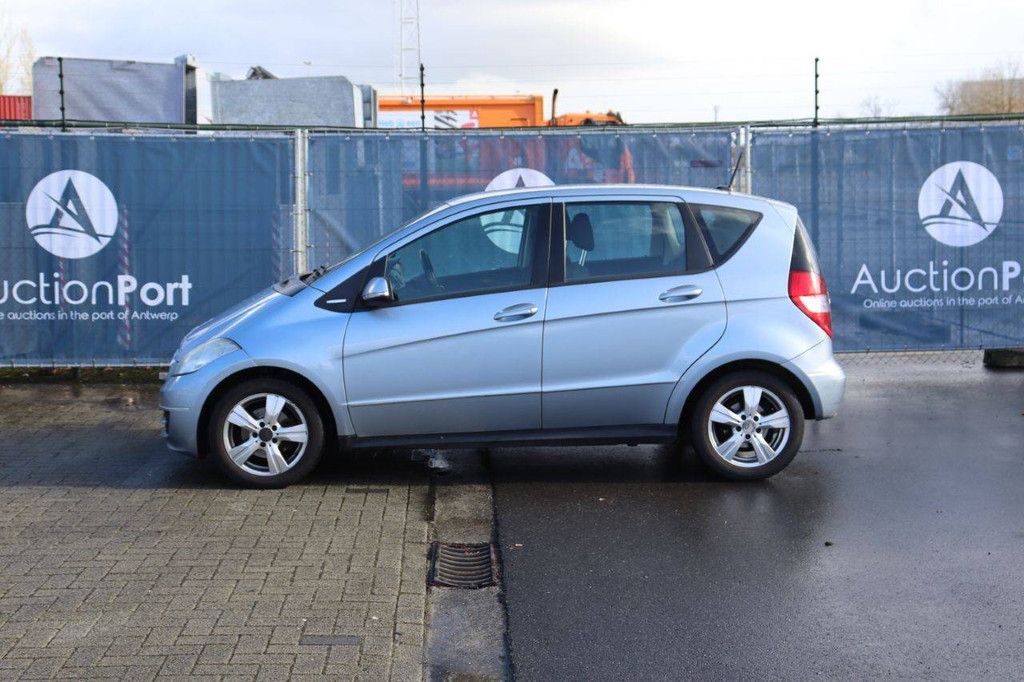 Passenger car Mercedes-Benz A150 Petrol 95 hp 2009 (Margin)