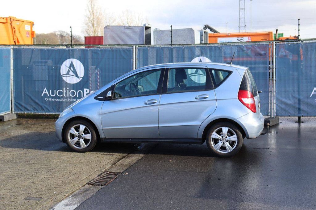 Passenger car Mercedes-Benz A150 Petrol 95 hp 2009 (Margin)