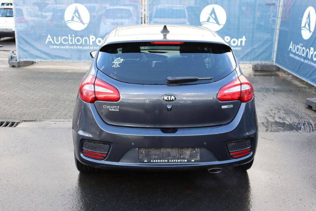 Passenger car Kia Ceed Petrol 100 hp 2018 (Margin)