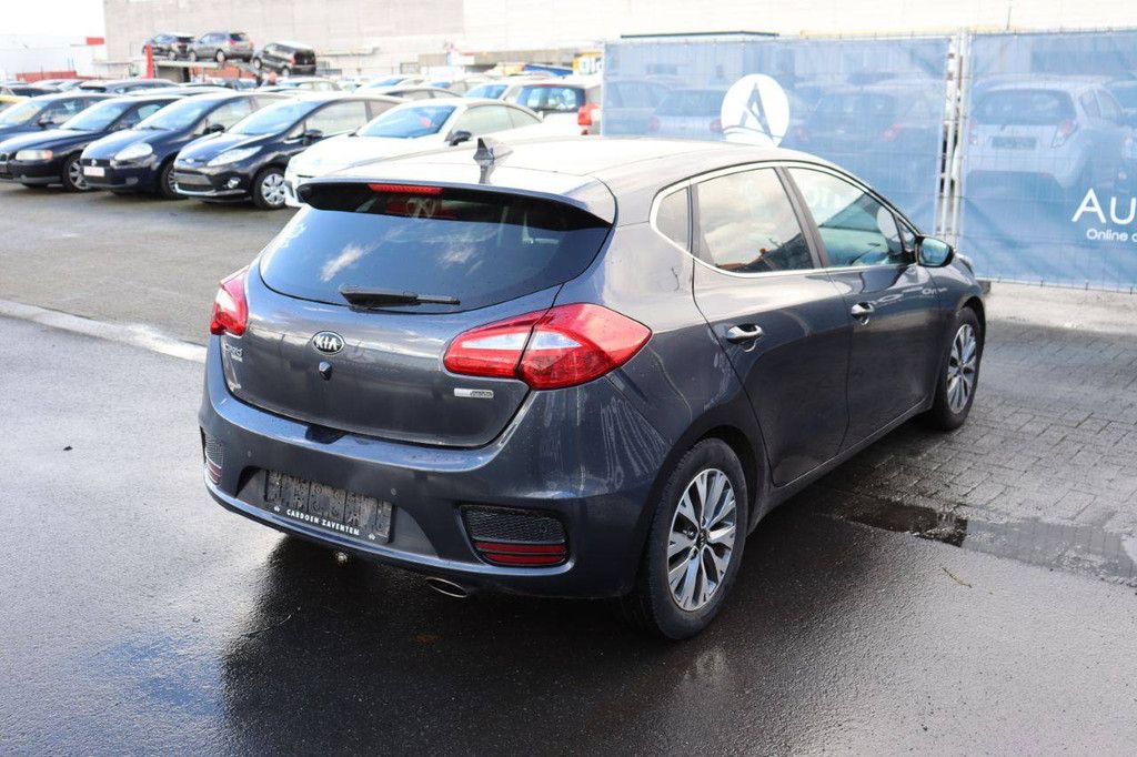Passenger car Kia Ceed Petrol 100 hp 2018 (Margin)