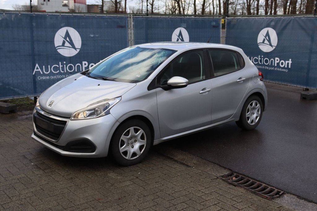 Passenger car Peugeot 208 Petrol 82 hp 2016 (Margin)