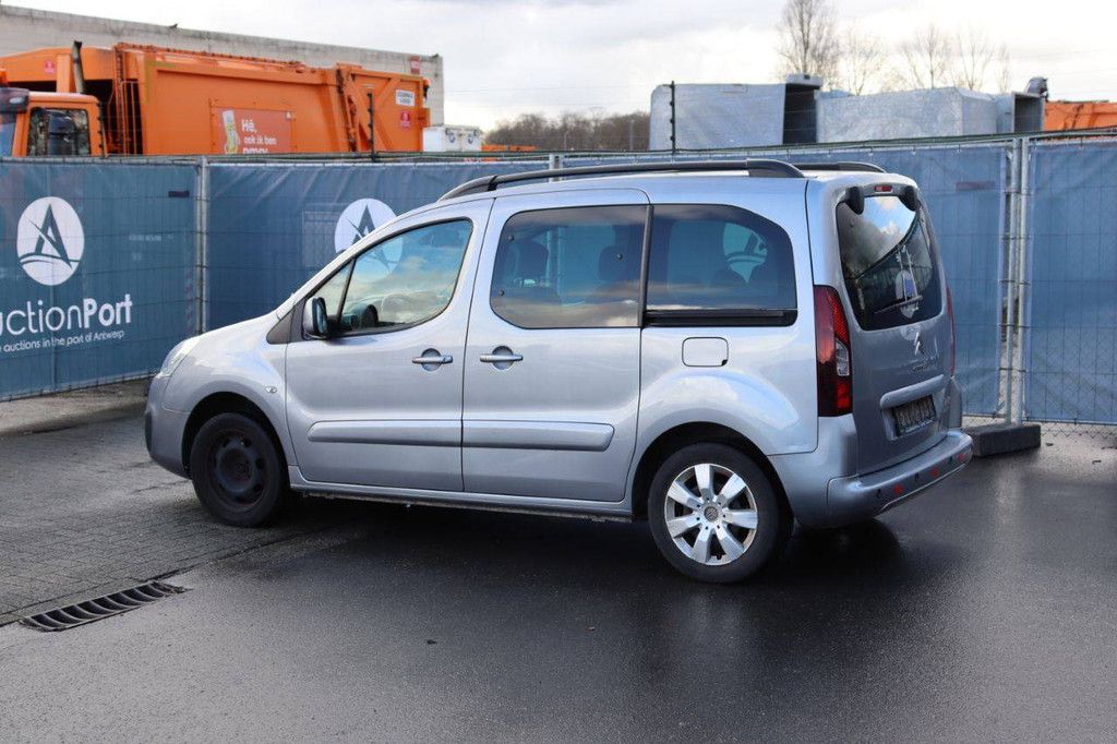 Passenger car Citroën Berlingo Petrol 110 hp 2018 (Margin)
