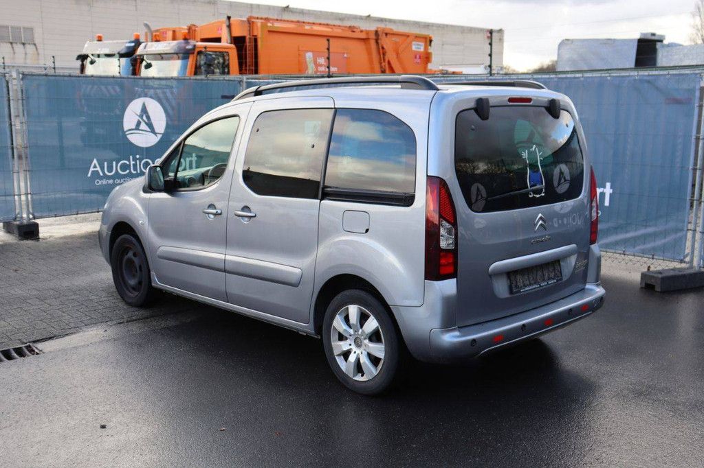 Passenger car Citroën Berlingo Petrol 110 hp 2018 (Margin)