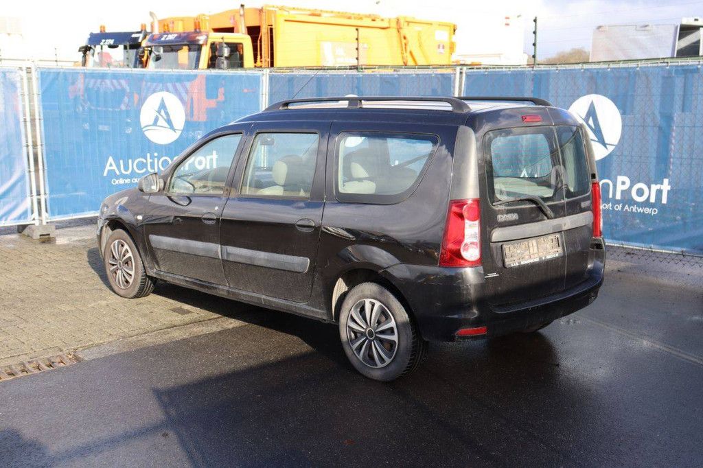 Pkw Dacia Logan Benzin 85 PS 2011 (Margin)