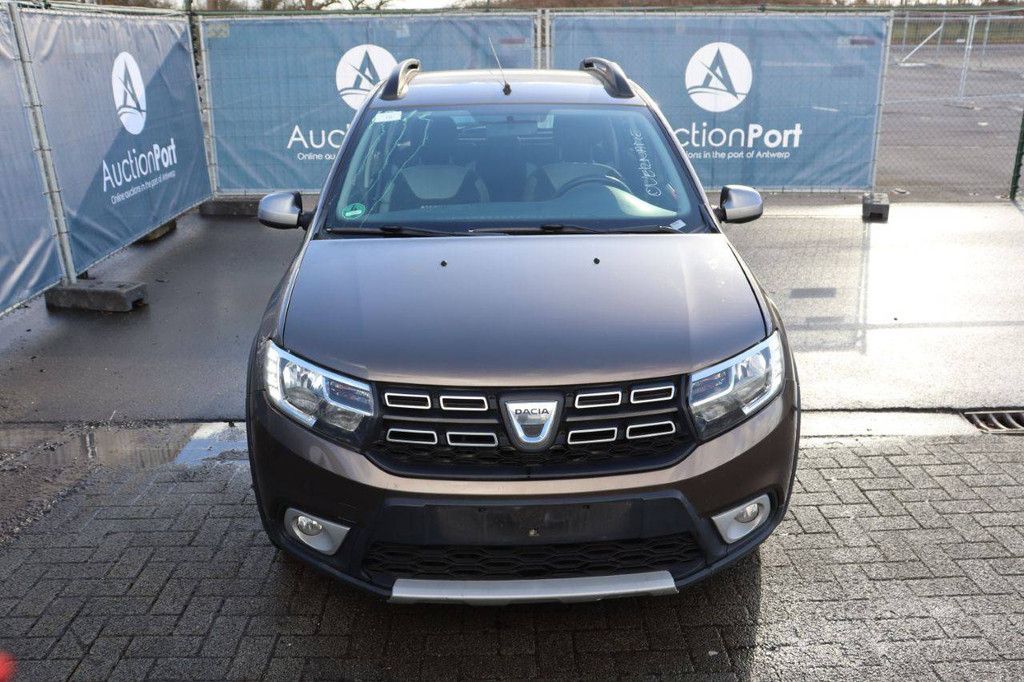 Passenger car Dacia Sandero Petrol 90 hp 2017 (Margin)