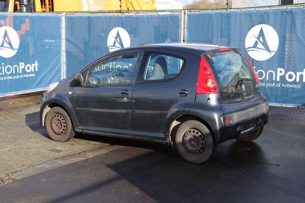 Pkw Peugeot 107 Benzin 68 PS 2006 (Margin)