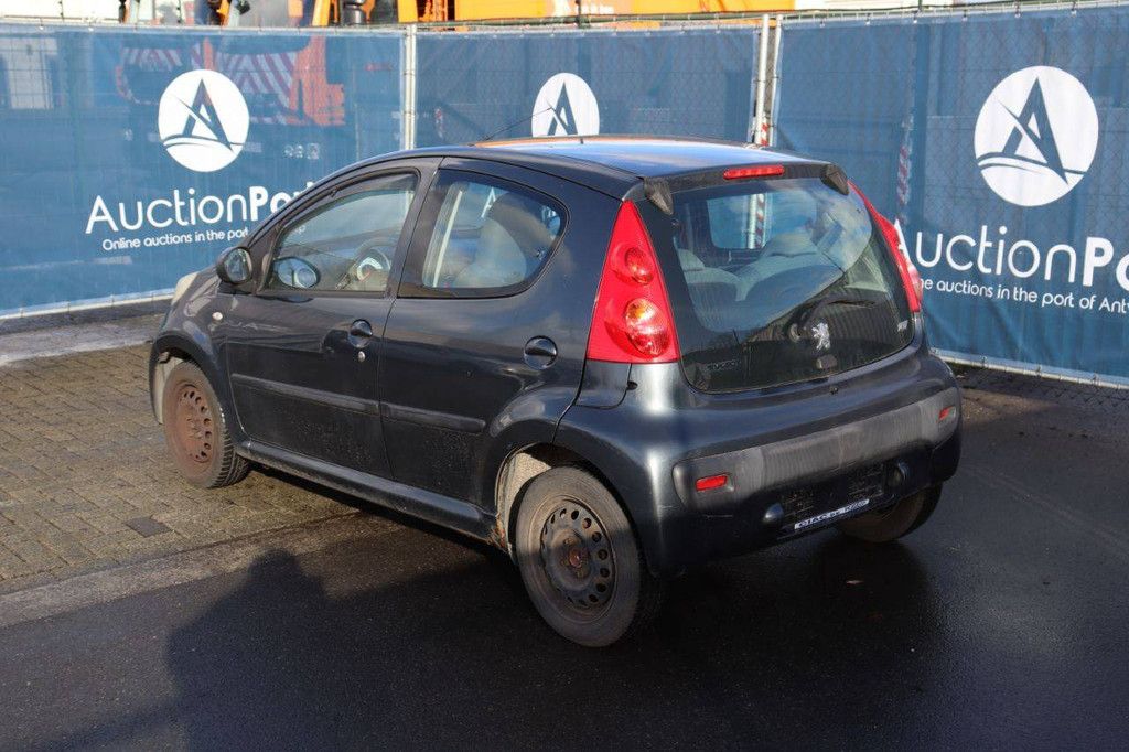 Pkw Peugeot 107 Benzin 68 PS 2006 (Margin)