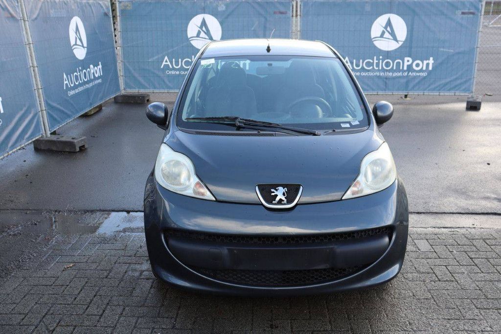 Pkw Peugeot 107 Benzin 68 PS 2006 (Margin)