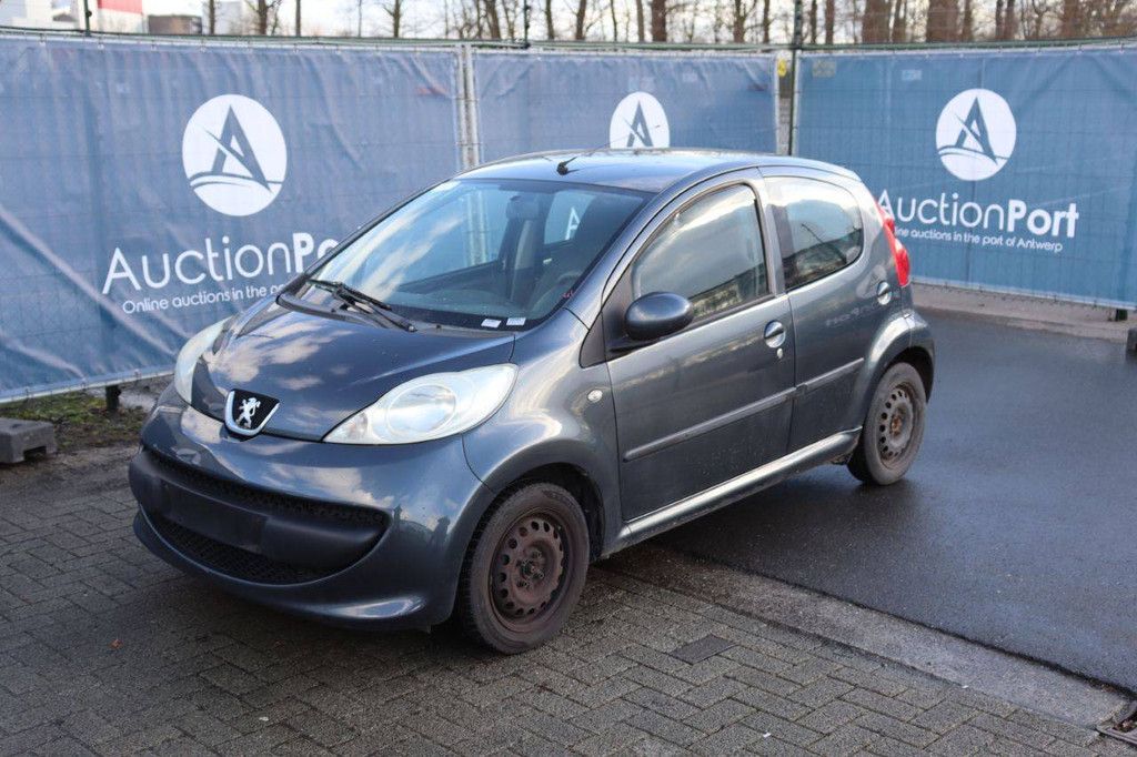 Pkw Peugeot 107 Benzin 68 PS 2006 (Margin)