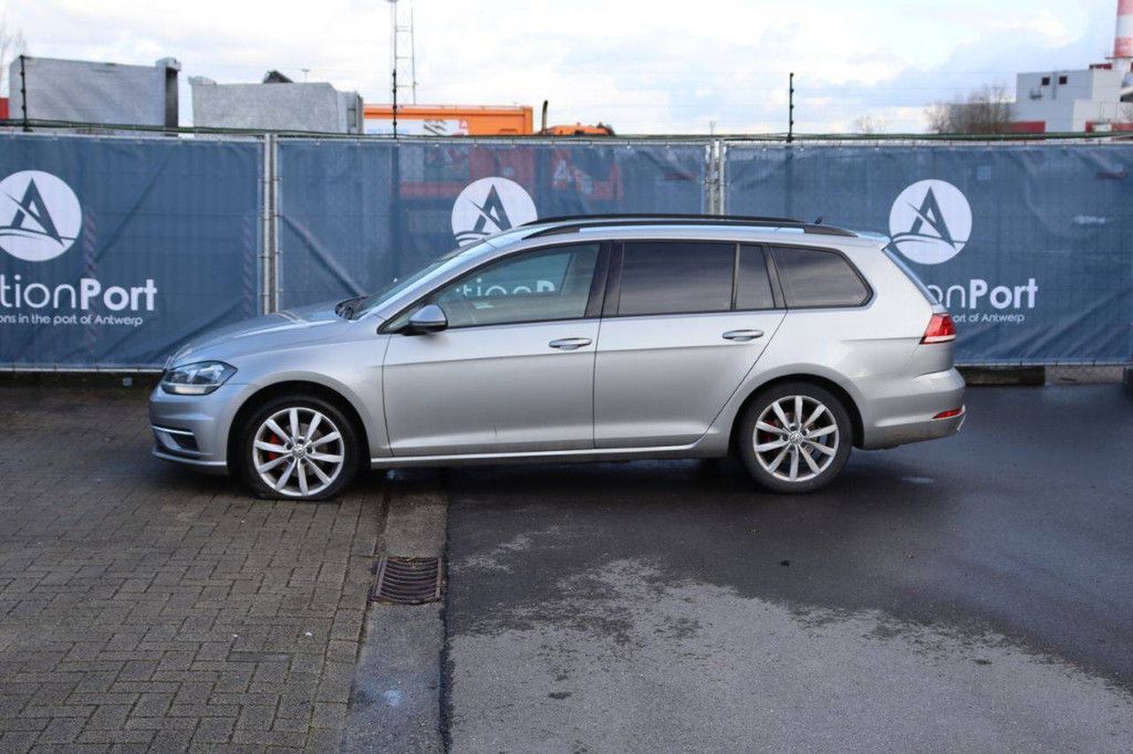Passenger car Volkswagen Golf Petrol 150 hp (Margin)