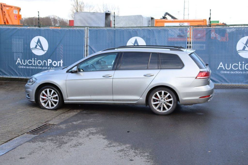 Passenger car Volkswagen Golf Petrol 150 hp (Margin)