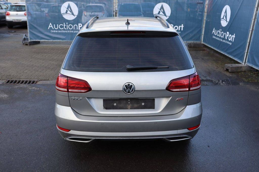 Passenger car Volkswagen Golf Petrol 150 hp (Margin)