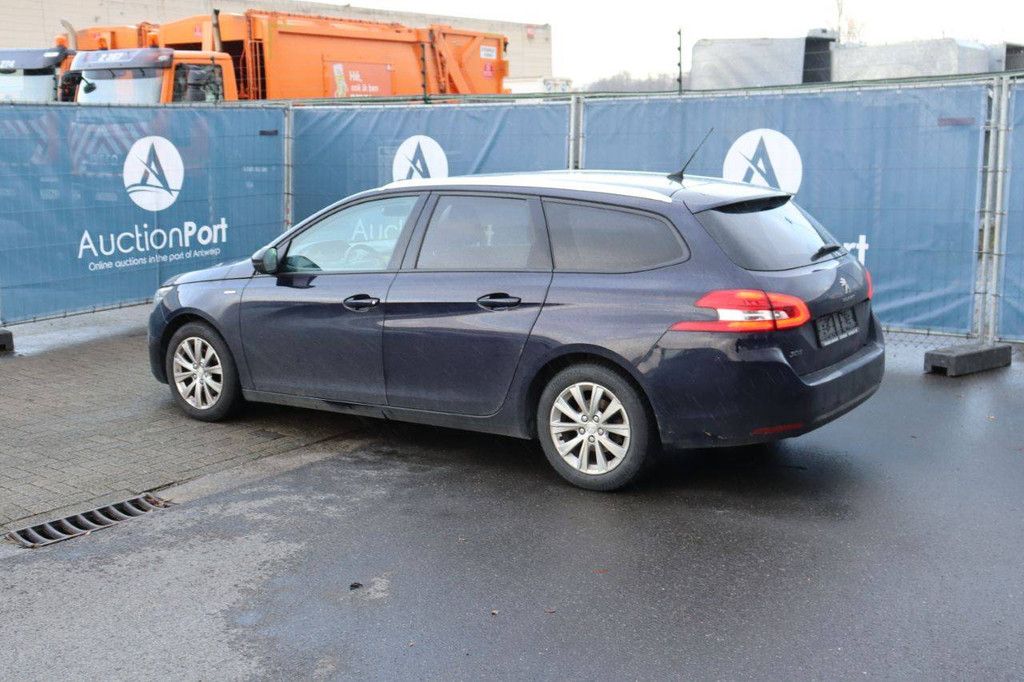 Pkw Peugeot 308 Benzin 110 PS 2016 (Margin)