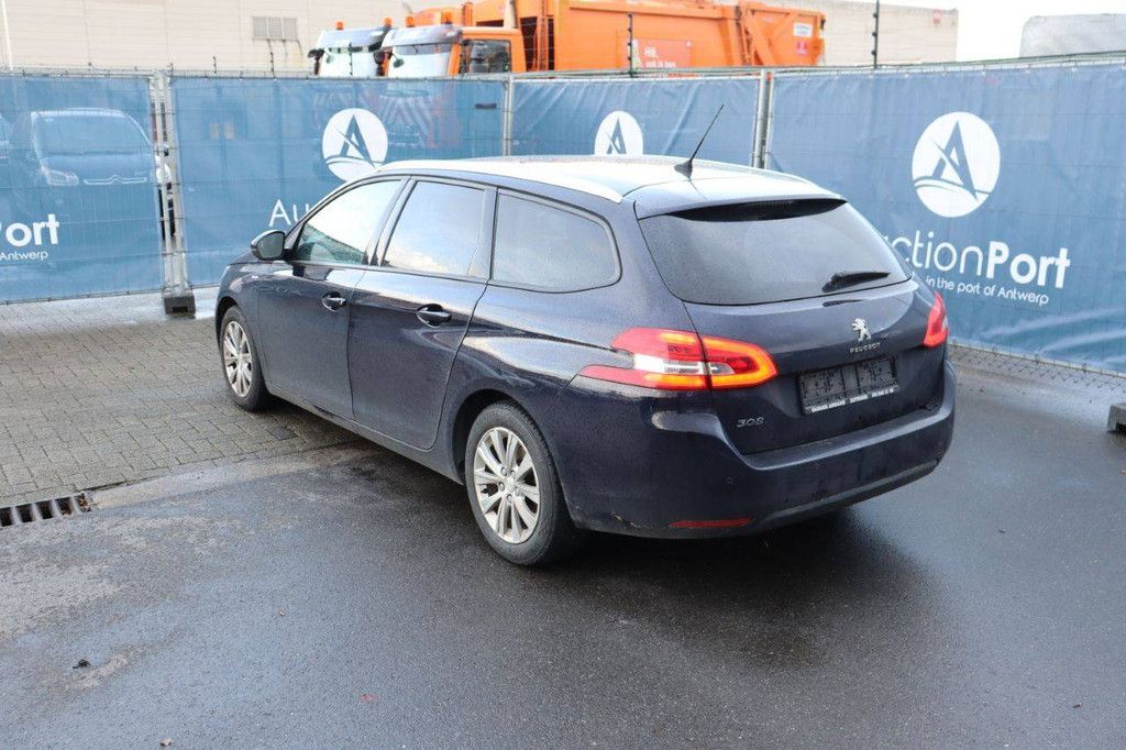 Pkw Peugeot 308 Benzin 110 PS 2016 (Margin)