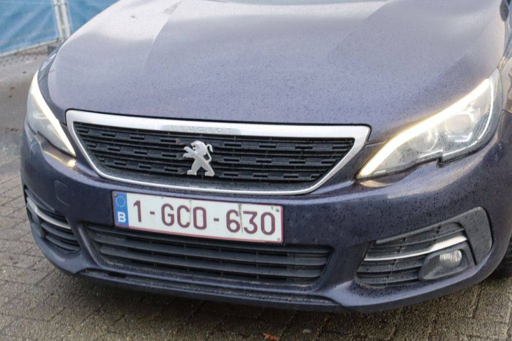Pkw Peugeot 308 Benzin 110 PS 2016 (Margin)