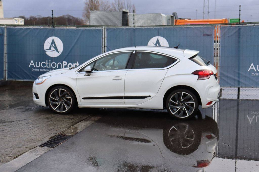 Passenger car Citroën Ds4 Diesel 136hp 2013 (Margin)
