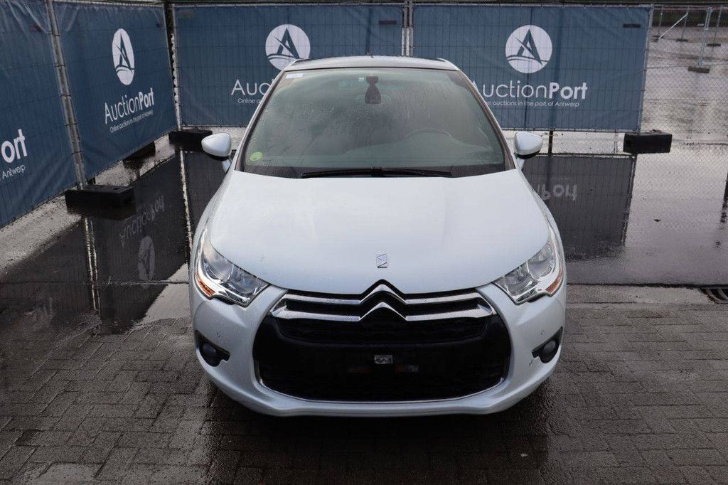 Passenger car Citroën Ds4 Diesel 136hp 2013 (Margin)