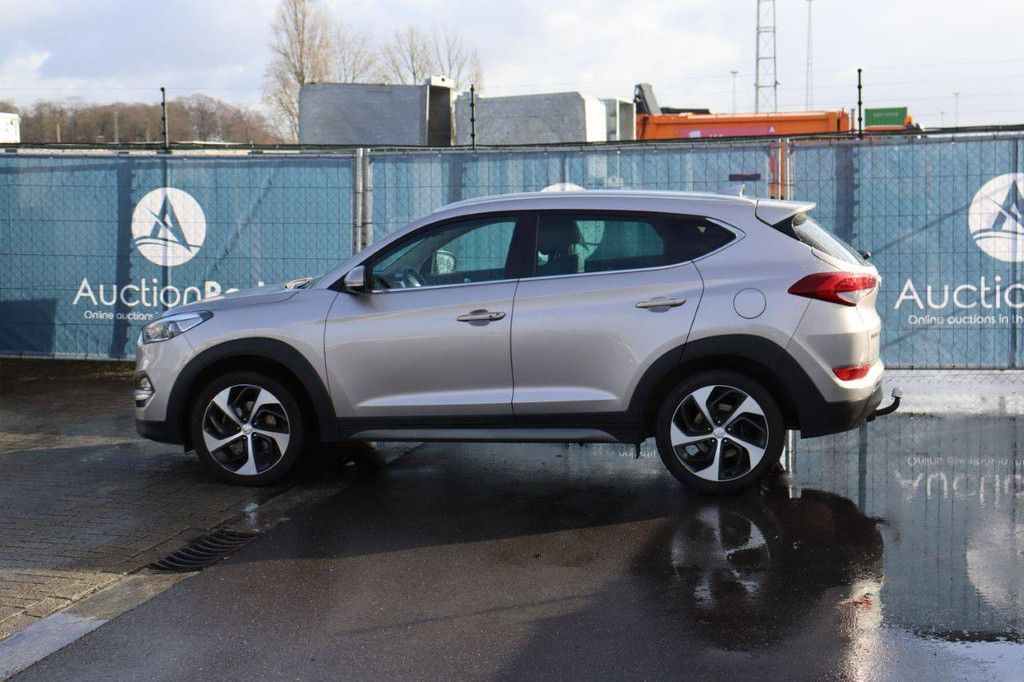 SUV Hyundai Tucson Diesel 115hp 2016 (Margin)