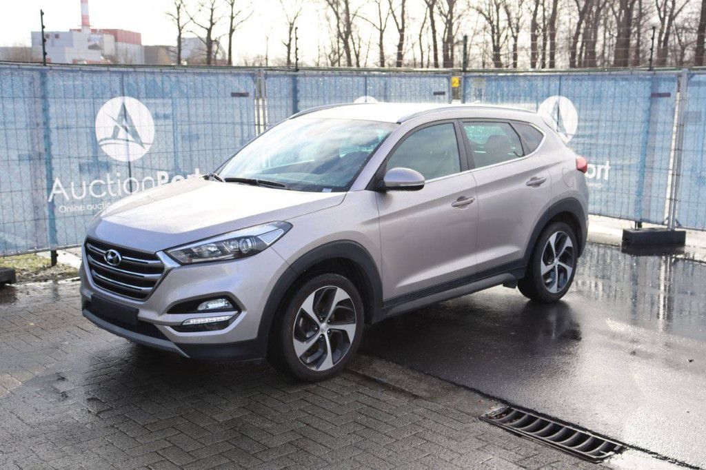 SUV Hyundai Tucson Diesel 115hp 2016 (Margin)