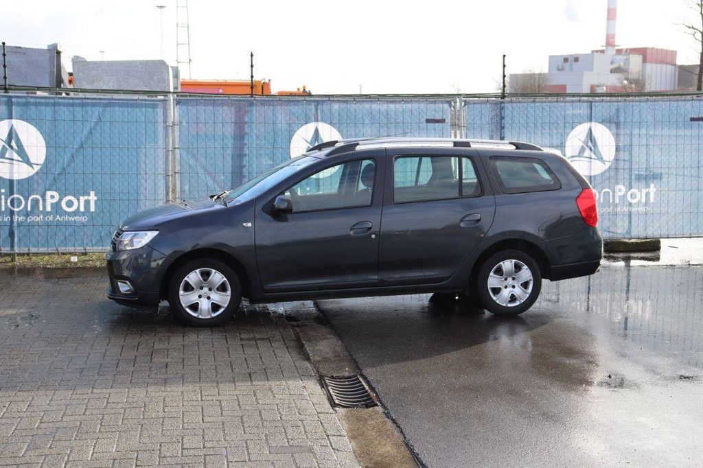 Passenger car Dacia Logan Petrol 90 hp 2017 (Margin)