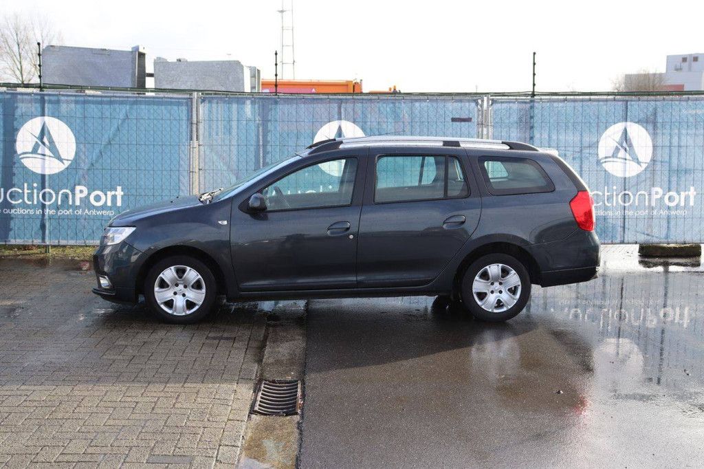 Passenger car Dacia Logan Petrol 90 hp 2017 (Margin)