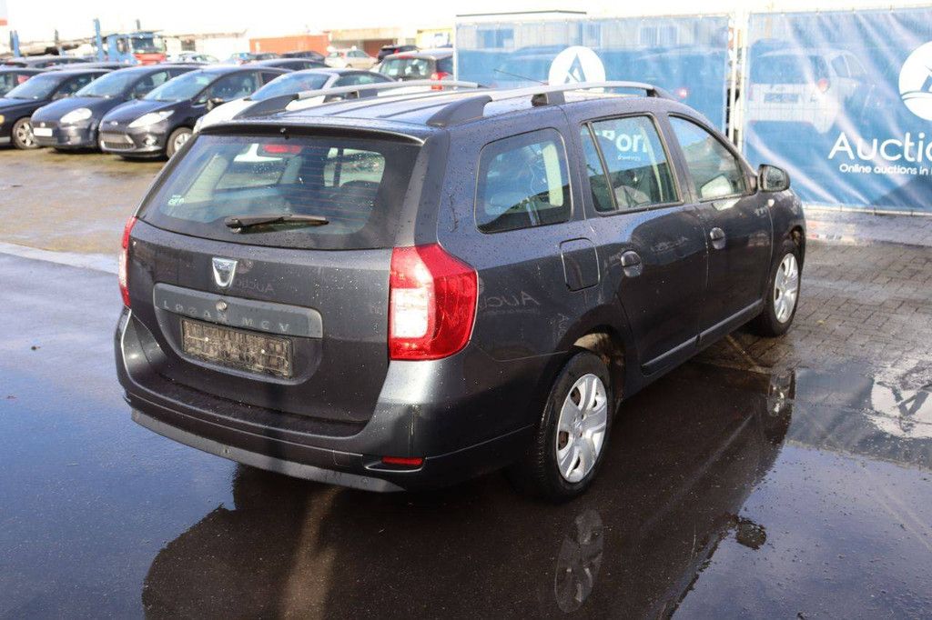 Passenger car Dacia Logan Petrol 90 hp 2017 (Margin)