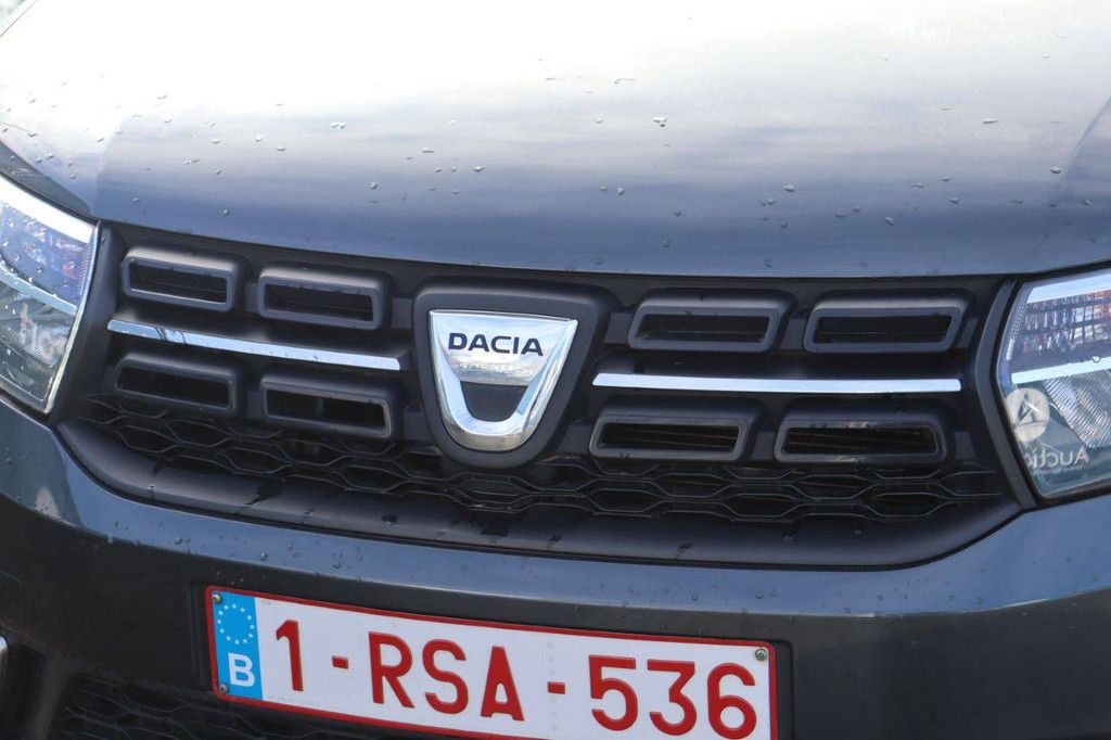 Passenger car Dacia Logan Petrol 90 hp 2017 (Margin)