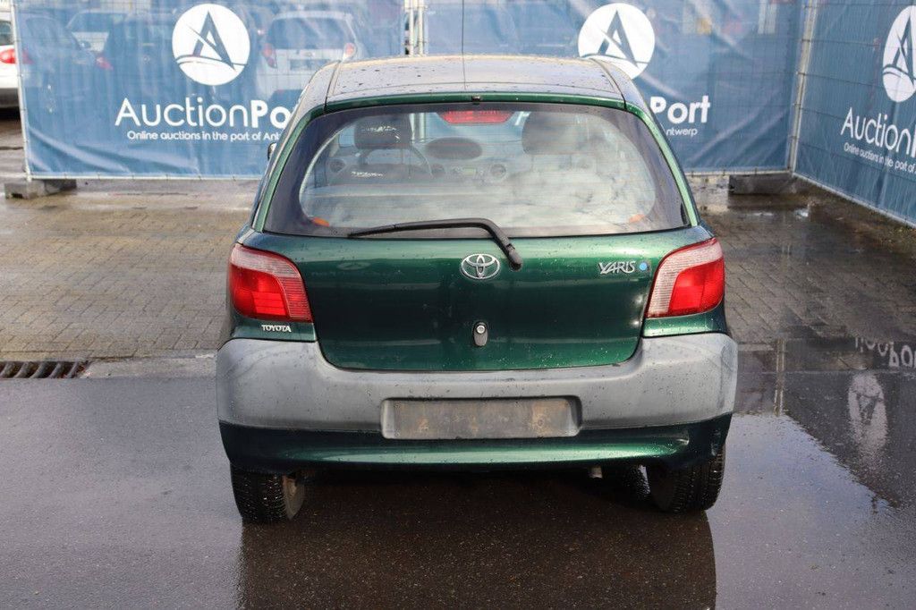 Passenger car Toyota Yaris Petrol 69 hp 2000 (Margin)