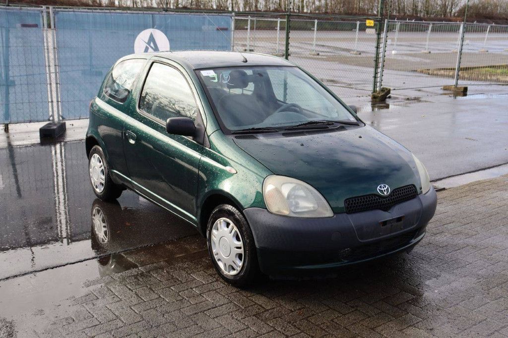 Passenger car Toyota Yaris Petrol 69 hp 2000 (Margin)