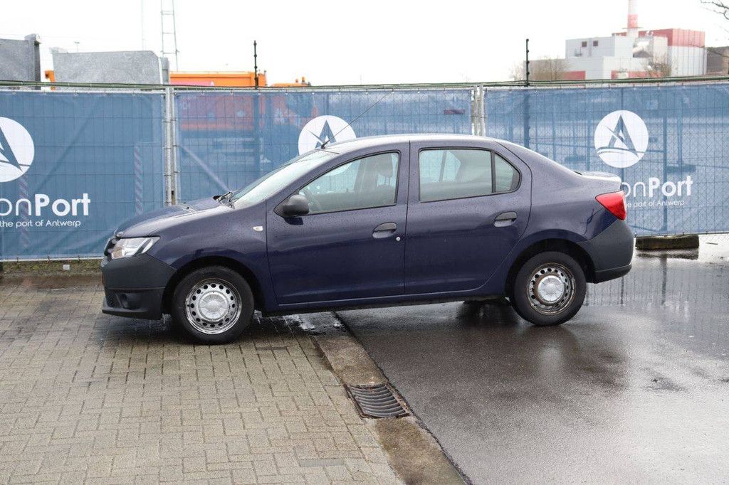 Pkw Dacia Logan Benzin 75 PS 2015 (Marge)