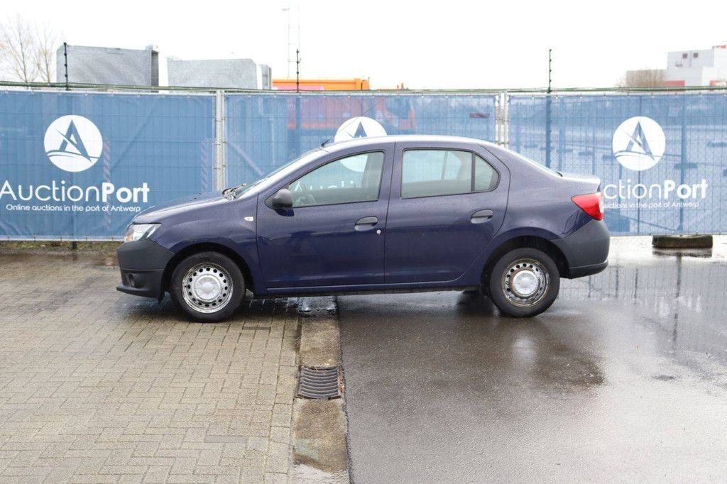 Pkw Dacia Logan Benzin 75 PS 2015 (Marge)