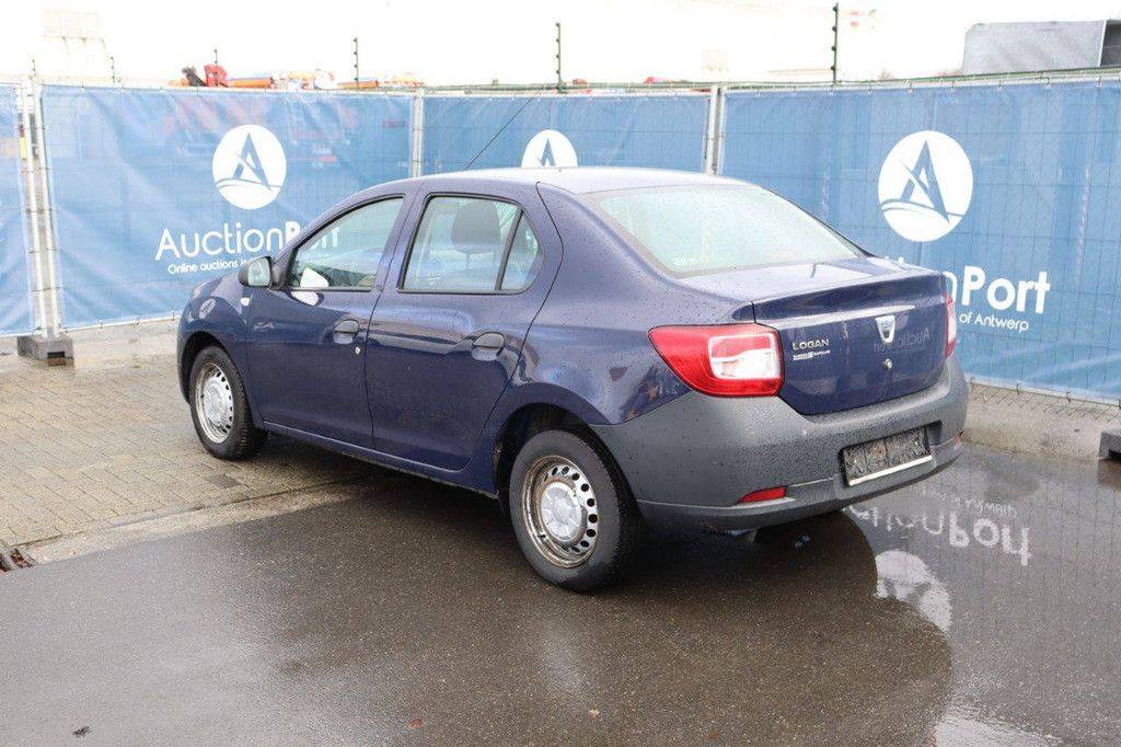 Pkw Dacia Logan Benzin 75 PS 2015 (Marge)