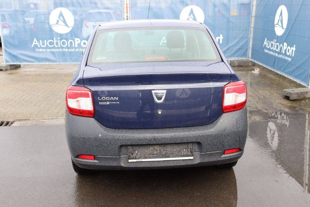 Pkw Dacia Logan Benzin 75 PS 2015 (Marge)