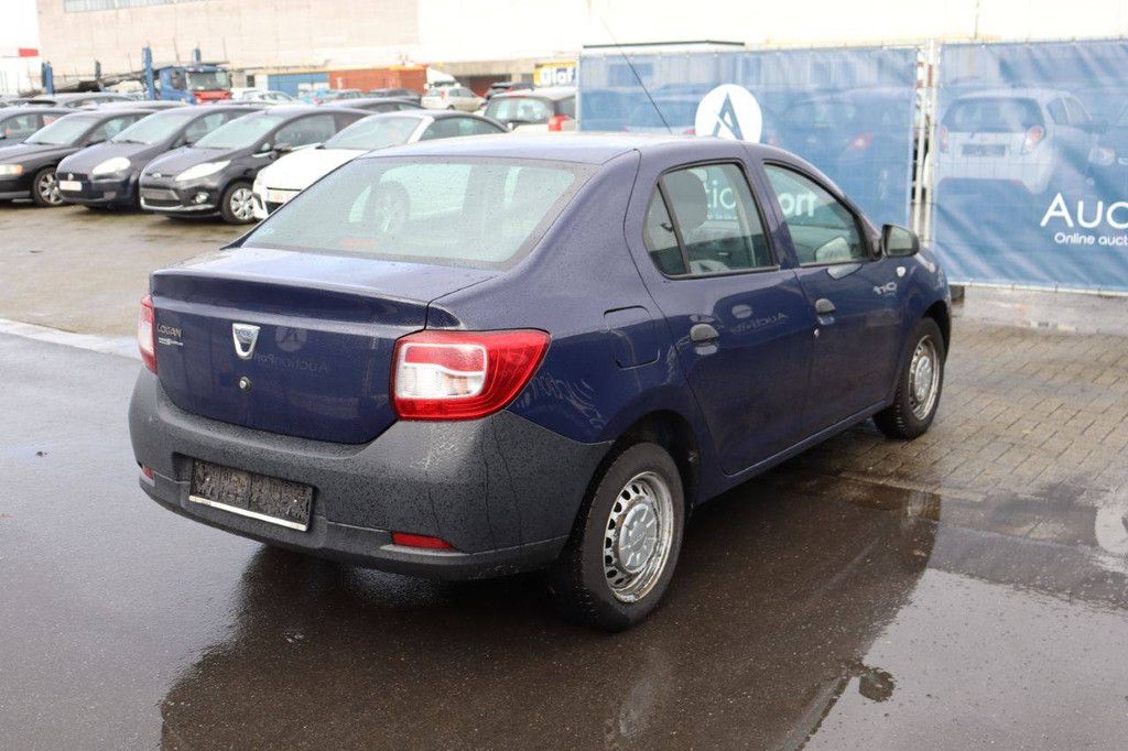 Pkw Dacia Logan Benzin 75 PS 2015 (Marge)