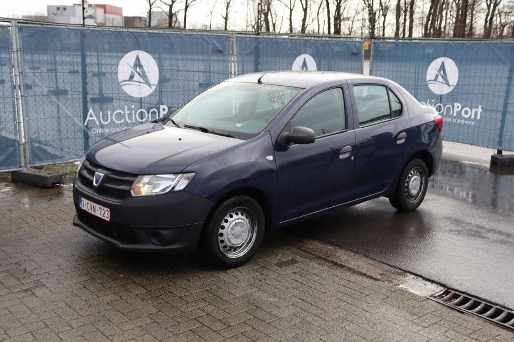 Pkw Dacia Logan Benzin 75 PS 2015 (Marge)