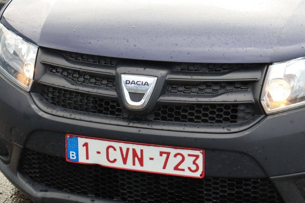 Pkw Dacia Logan Benzin 75 PS 2015 (Marge)