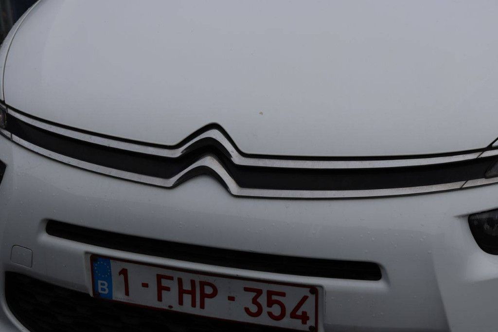 Passenger car Citroën C4 Petrol 130 hp 2016 (Margin)