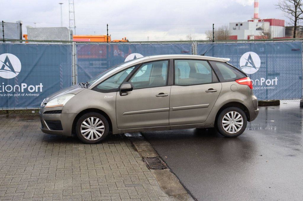 Passenger car Citroën C4 Diesel 110 hp 2008 (Margin)