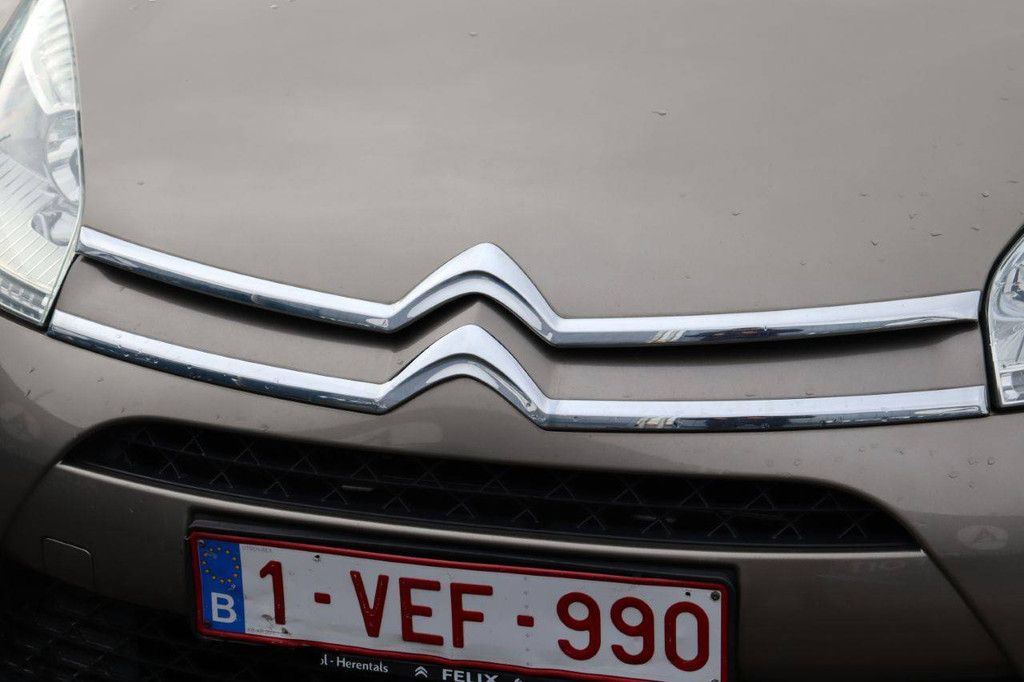 Passenger car Citroën C4 Diesel 112 hp 2013 (Margin)