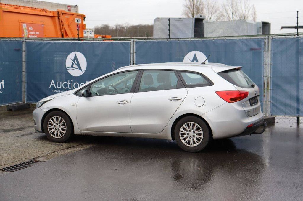 Passenger car Kia Ceed Diesel 90 hp 2013 (Margin)