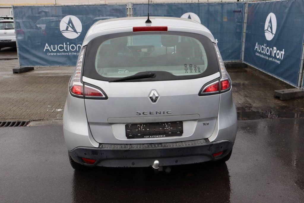 Passenger car Renault Scenic Petrol 115 hp 2013 (Margin)