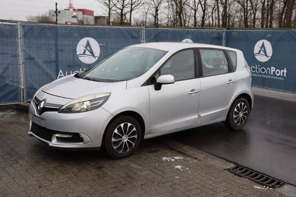 Passenger car Renault Scenic Petrol 115 hp 2013 (Margin)