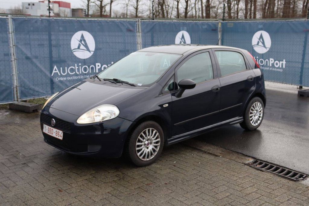 Pkw Fiat Punto Diesel 85 PS 2011 (Marge)