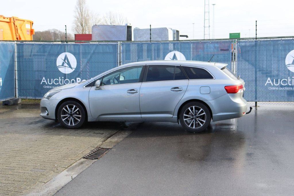 Passenger car Toyota Avensis Petrol 132 hp 2015 (Margin)