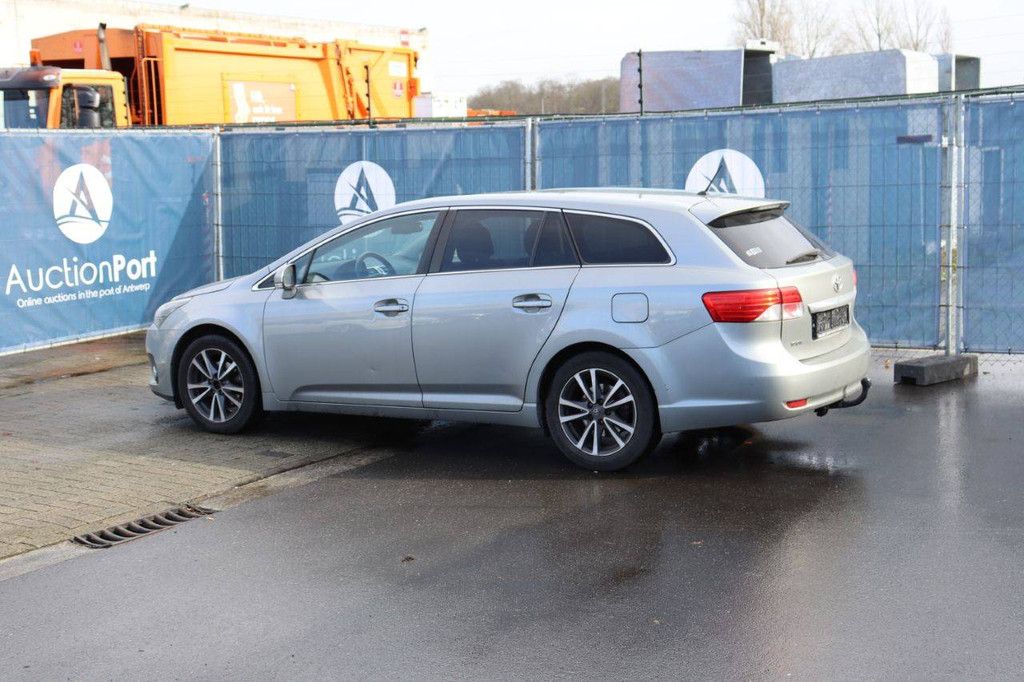 Passenger car Toyota Avensis Petrol 132 hp 2015 (Margin)