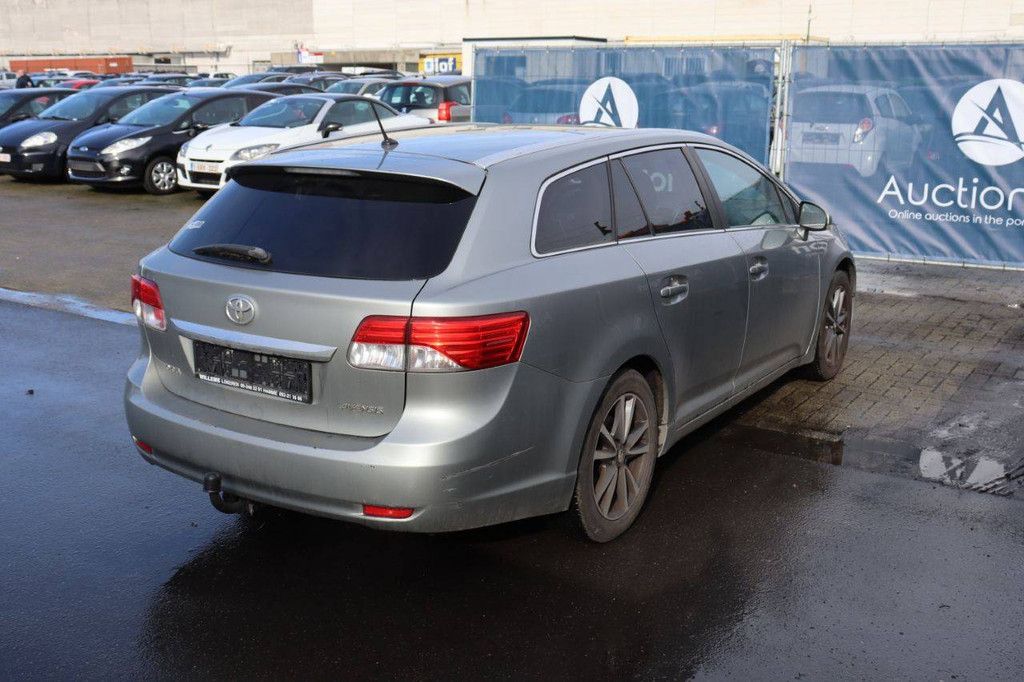 Passenger car Toyota Avensis Petrol 132 hp 2015 (Margin)