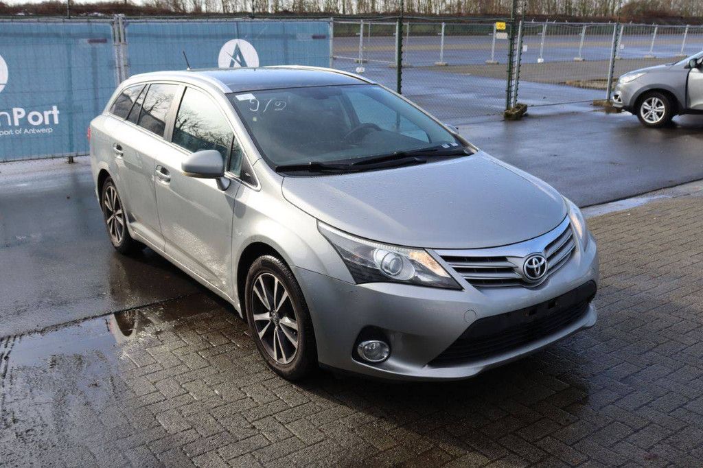 Passenger car Toyota Avensis Petrol 132 hp 2015 (Margin)