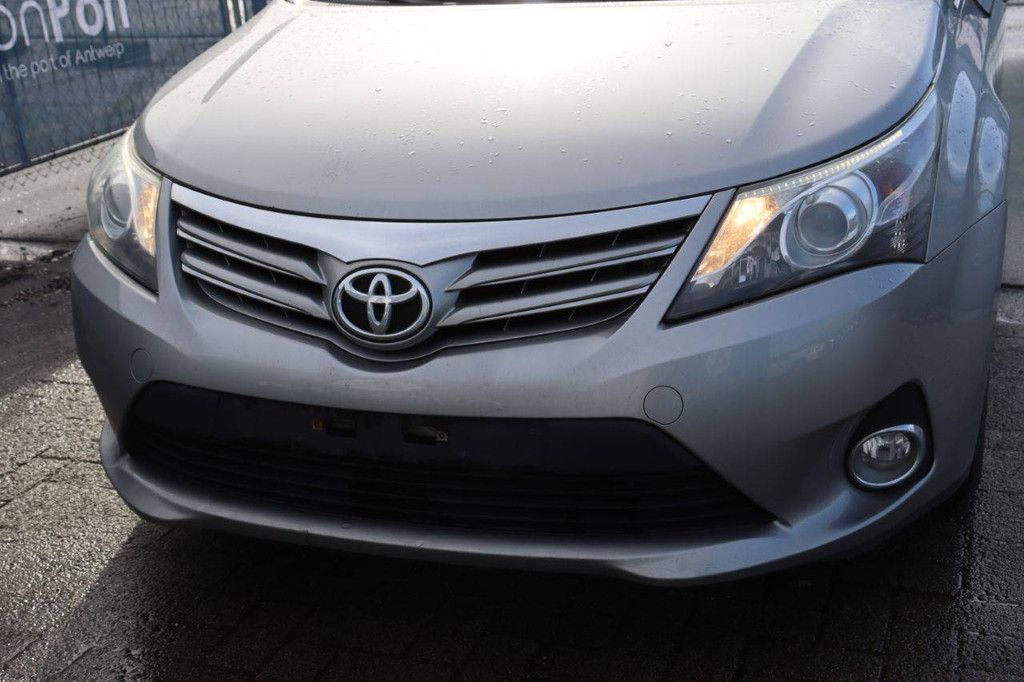 Passenger car Toyota Avensis Petrol 132 hp 2015 (Margin)