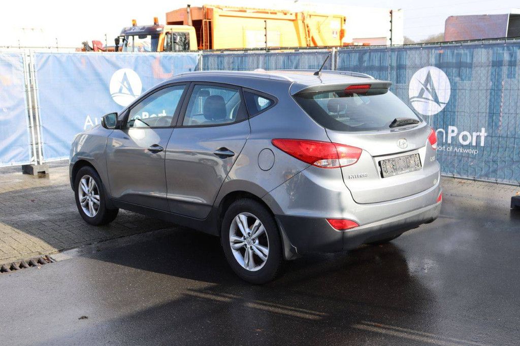 Passenger car Hyundai ix35 Petrol 136 hp 2013 (Margin)