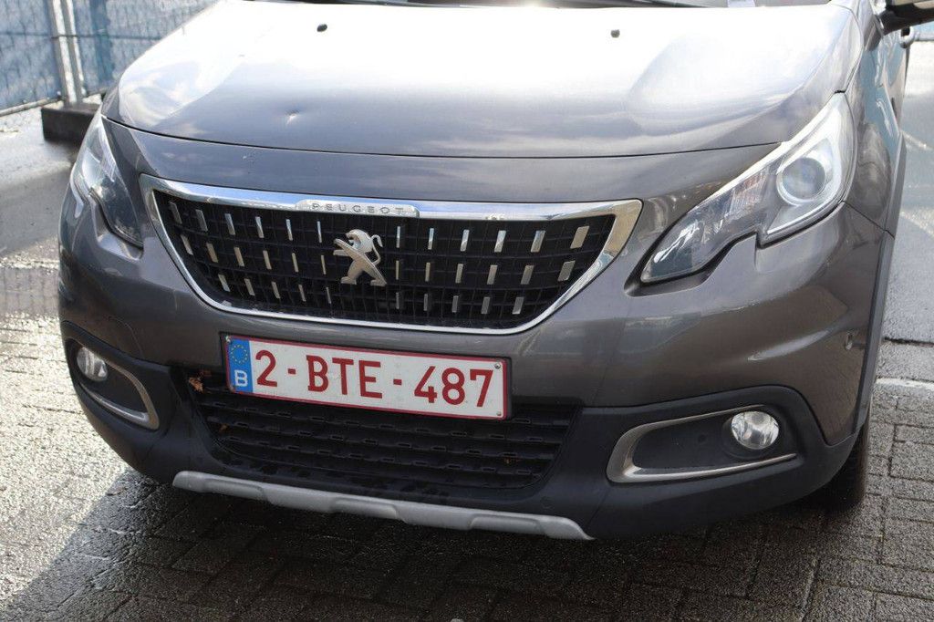 SUV Peugeot 2008 Petrol 110 hp 2018 (Margin)